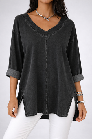 CAMISETA DENIM RELAXED FIT CON ESCOTE EN V